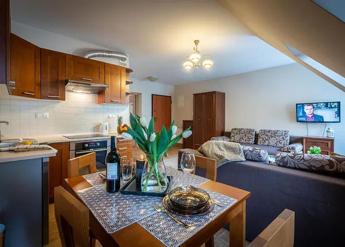 Styl Bella, Centrum Miasta